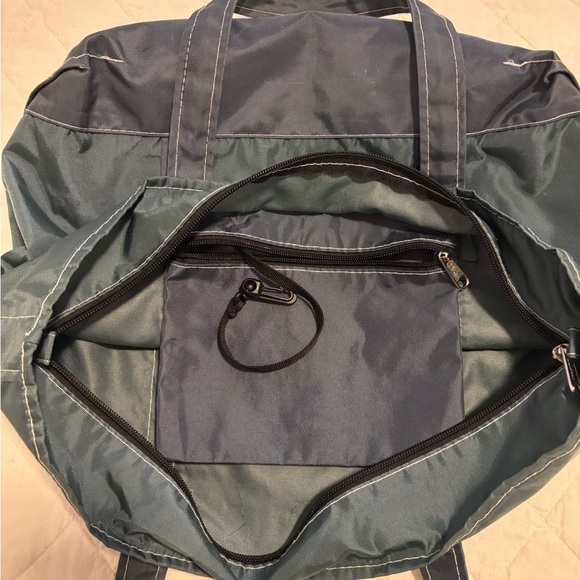 L.L. Bean Everyday Lightweight Tote Medium - Picture 3 of 3